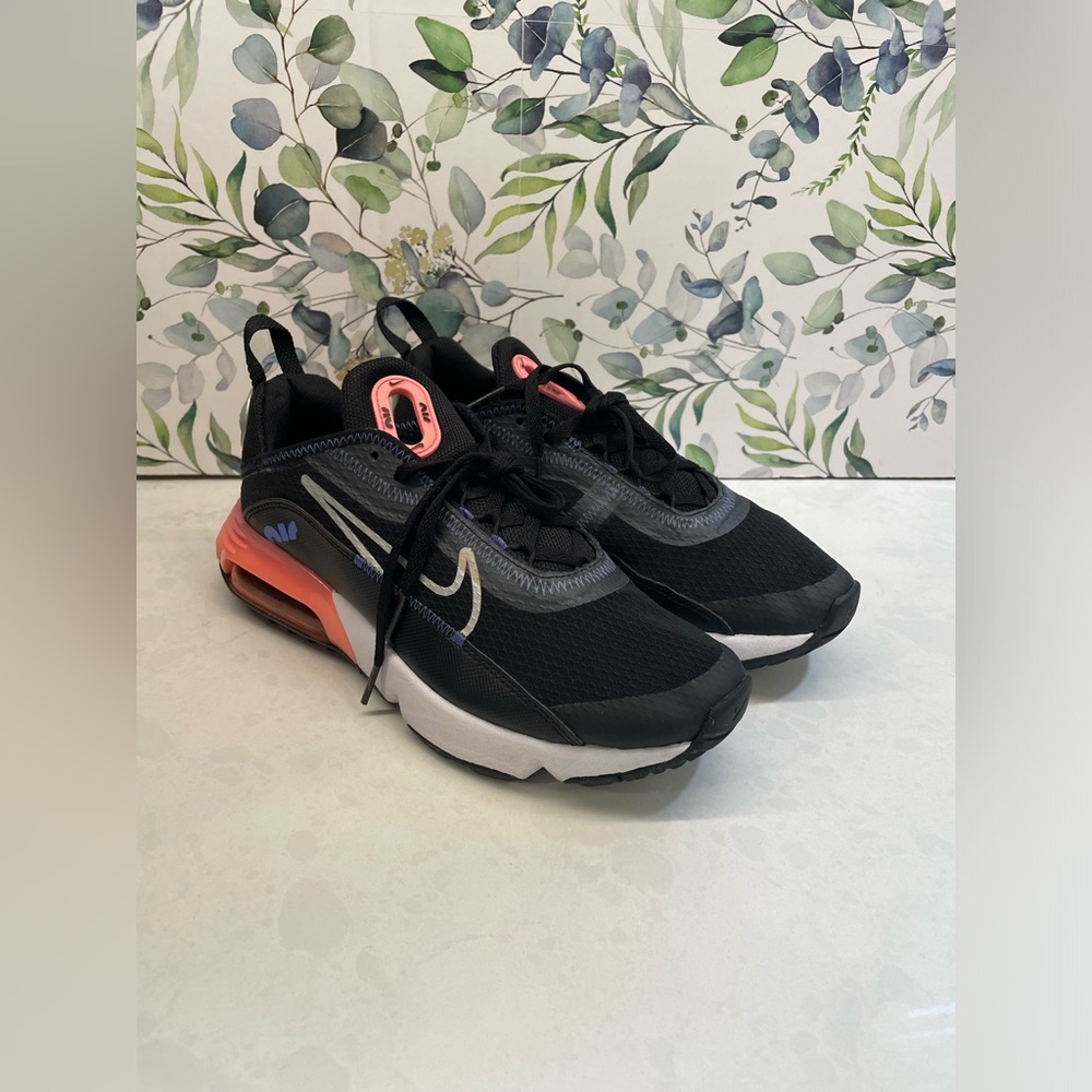 Nike AirMax 2090 Black and Pink Kids Size 5/Women Size 7 - Picture 3 of 7